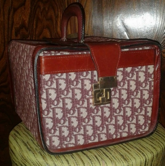 Trade🎉 HOST PICK 🎉 Authentic Christian Dior - Picture 2 of 8